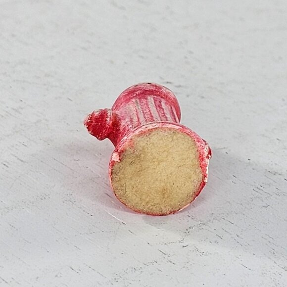 Hagen Renaker Fire Hydrant Miniature Figurine Red Matte *Chip* - Picture 7 of 7